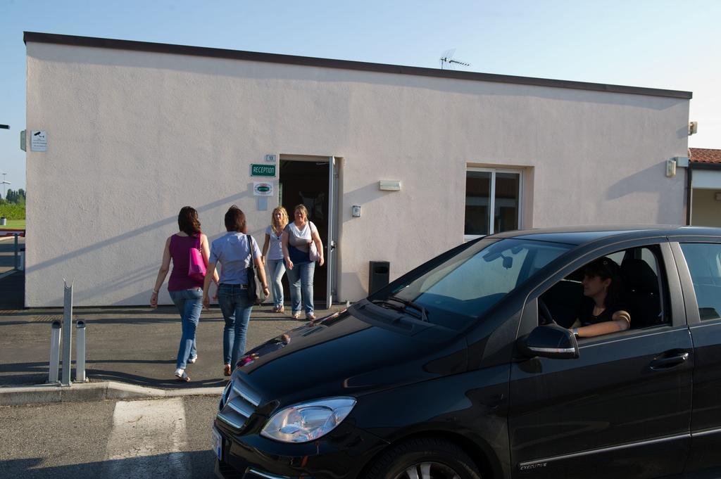 Autohotel Ravenna Exteriör bild